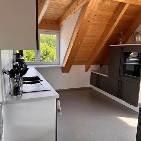 Apartment Moderne Ferienunterkunft/wohnung
